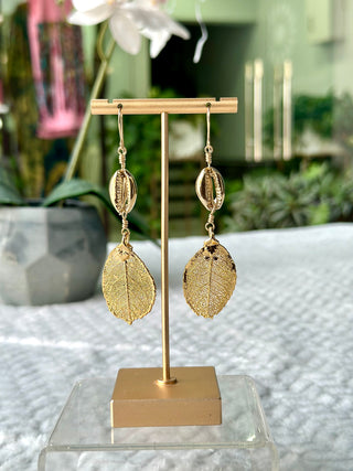 Aku Sika Leaf earrings