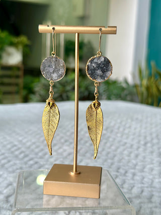Muina Stone&leaf earrings