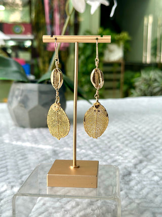 Aku Sika Leaf earrings